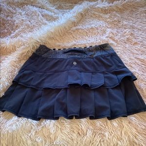 Lulu lemon skirt size 4 tall